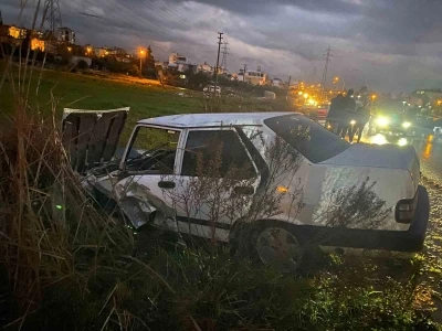 Serik&rsquo;te iki otomobilin karıştığı kazada 1 kişi yaralandı
