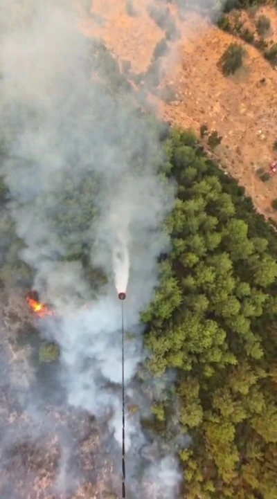Seydikemer’deki yangına 13 hava aracı ile müdahale ediliyor
