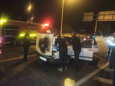 Seydişehir’de kırmızı ışıkta bekleyen otomobilde yangın çıktı
