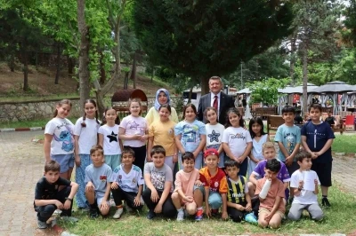 Şeyh Edebali T&uuml;rbesi&rsquo;nde &ouml;ğrencilerden tarih yolculuğu
