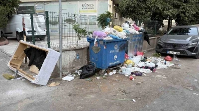 Seyhan’da çöp birikintileri oluştu
