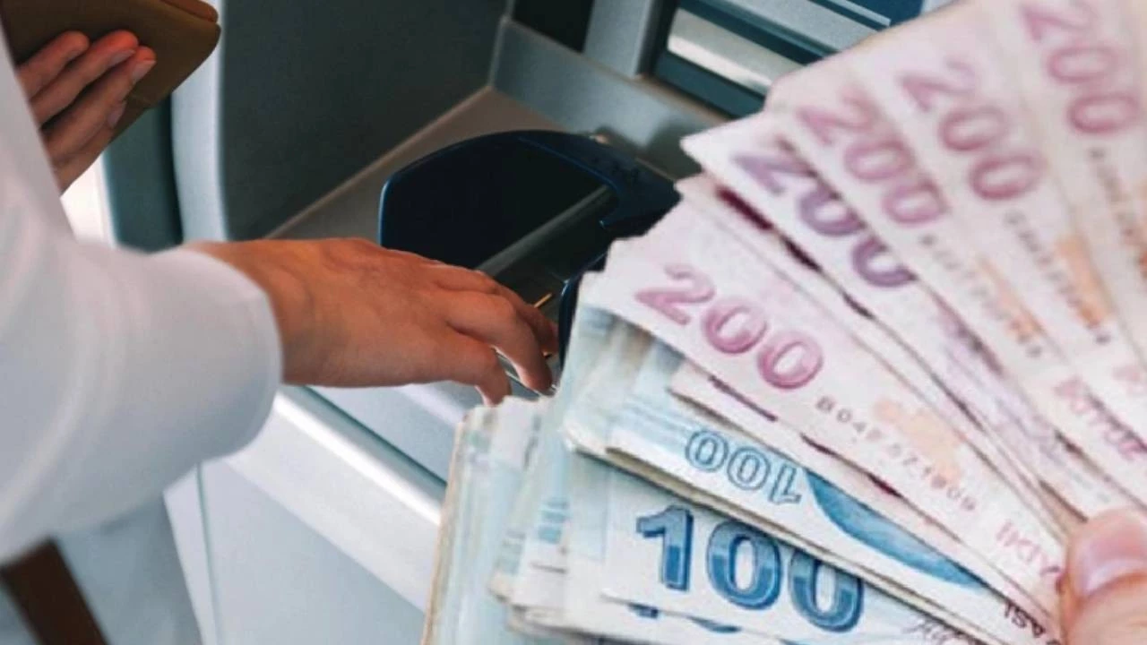 SGK&rsquo;da B&uuml;y&uuml;k &Ccedil;elişki: &Ccedil;ok Prim &Ouml;deyen Neden Aynı Maaşı Alıyor?