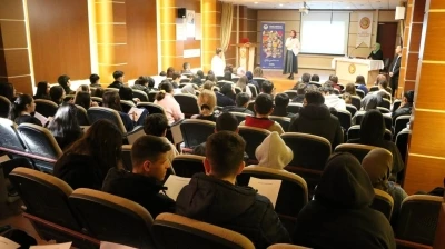SGM’de düzenlenen teknoloji semineri öğrencilerin geleceğine ışık tutacak
