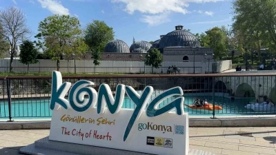 Sıcak havayı fırsat bilen Konyalılar, Meram Bağları&rsquo;na akın etti
