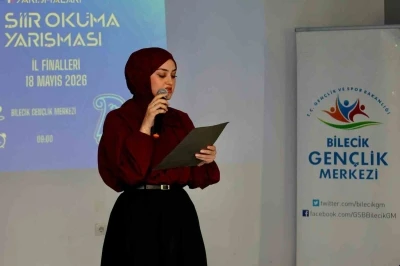Şiir Okuma Yarışması&rsquo;nda dereceye giren gen&ccedil;lere &ouml;d&uuml;l

