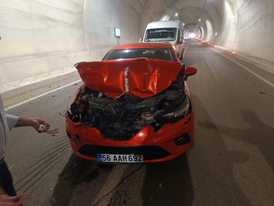 Siirt Eruh&rsquo;ta Feci Kaza: Otomobil ile Patpat &Ccedil;arpıştı, 1 Yaralı