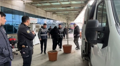 Siirt merkezli &lsquo;uyuşturucu testi&rsquo; soruşturmasında 19 kişi tutuklandı
