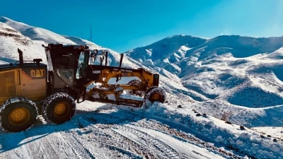 Siirt&rsquo;te 10 k&ouml;y&uuml;n ulaşımını sağlayan yol kardan kapandı
