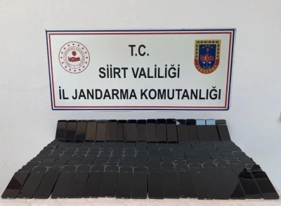 Siirt’te 10 milyon lira değerinde kaçak cep telefonu ele geçirildi
