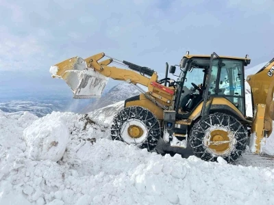 Siirt&rsquo;te 146 k&ouml;y yolu ulaşıma a&ccedil;ıldı
