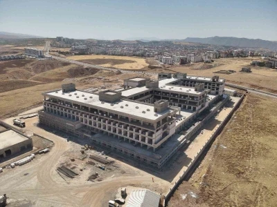 Siirt’te 400 yataklı yeni hastane inşaatı incelendi
