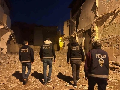 Siirt’te 5 noktada &quot;narko-alan&quot; uygulaması
