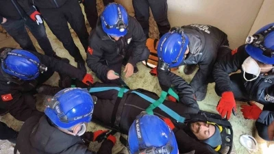 Siirt&rsquo;te afetlere hazırlık i&ccedil;in teorik ve saha akreditasyon eğitimi
