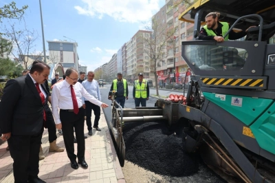 Siirt&rsquo;te Asfalt &Ccedil;alışmaları Devam Ediyor