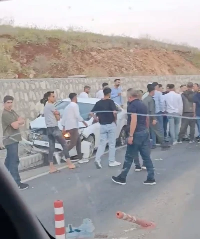 Siirt&rsquo;te d&uuml;ğ&uuml;n konvoyunda korkutan kaza: 2 yaralı
