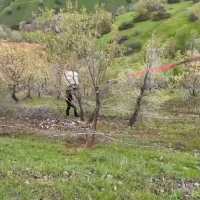 Siirt&rsquo;te el freni &ccedil;ekilmeyen kamyonet u&ccedil;uruma yuvarlandı
