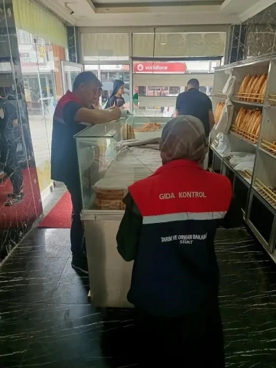 Siirt’te fırınlara sıkı denetim: Mevzuata aykırı hareket eden 5 fırına 526 bin lira ceza kesildi
