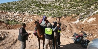 Siirt&rsquo;te kalp krizi ge&ccedil;iren kadın, katır sırtında sağlık ekiplerine ulaştırıldı
