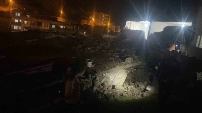 Siirt&rsquo;te metruk bina &ccedil;&ouml;kt&uuml;
