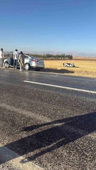 Siirt’te otomobil takla attı: Anne ve çocuğu yaralandı
