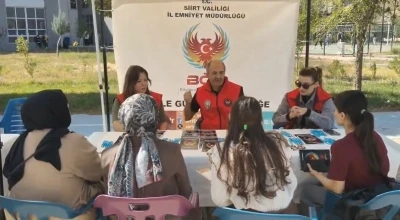 Siirt’te polis, üniversite öğrencilerini bilgilendirdi
