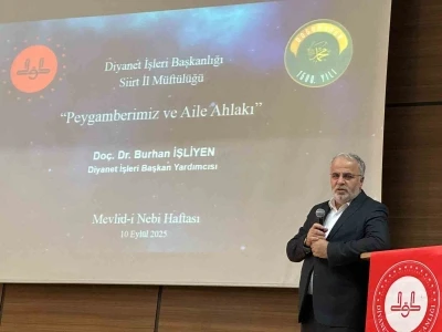 Siirt’te &quot;Hz. Peygamber ve Aile Ahlakı&quot; konulu konferans düzenlendi
