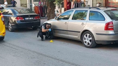 Silahlı kavgada 2 iş yerine kurşunlar isabet etti
