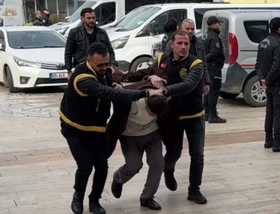 Silahlı saldırıda &ouml;len &Ouml;zl&uuml;er kardeşlerin katil zanlısı tutuklandı

