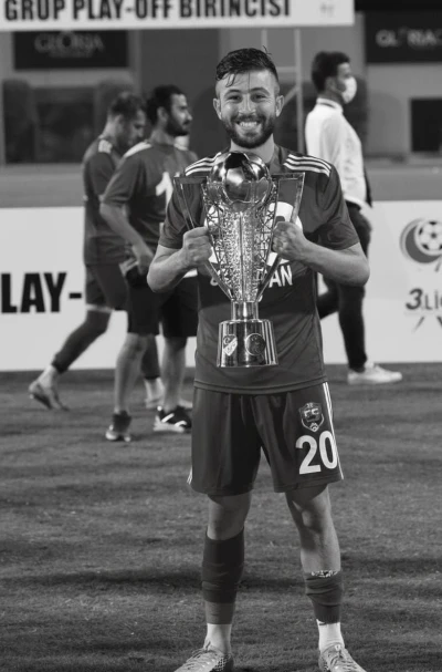 Silahlı saldırıya uğrayan Erzincansporlu eski futbolcu hayatını kaybetti
