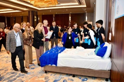 Silifke&rsquo;de turizm &ouml;ğrencileri h&uuml;nerlerini ortaya koydu
