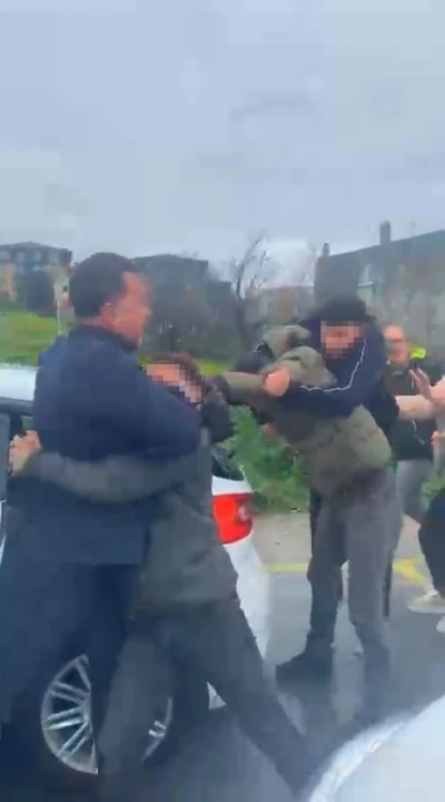 Silivri&rsquo;de direksiyon sınavında komisyon &uuml;yesine saldıran baba ile oğlu yakalandı

