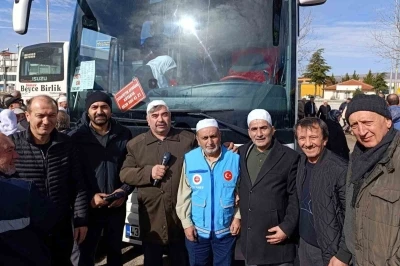 Simav&rsquo;dan 43 Ramazan ayı umrecisi dualarla uğurlandı
