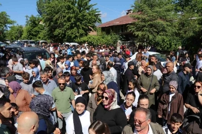 Sınava gireceği merkezi karıştıran &ouml;ğrenci son anda sınava yetiştirildi

