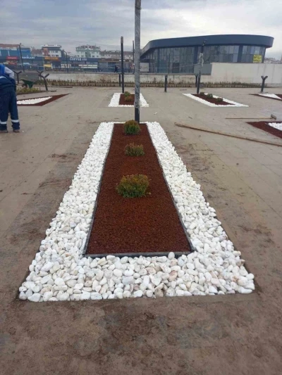 Sincan&rsquo;da &ccedil;evre d&uuml;zenleme ve peyzaj &ccedil;alışmaları aralıksız s&uuml;r&uuml;yor
