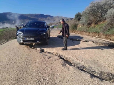 Sincik-Kahta karayolunda ulaşım g&uuml;&ccedil;l&uuml;kle sağlanıyor
