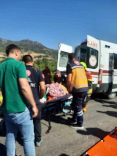 Sındırgı’da otomobil takla attı: 1 yaralı
