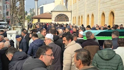 Sınıf öğretmeni son yolculuğuna uğurlandı
