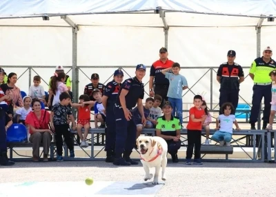 Sinop jandarması minik misafirlerini ağırladı
