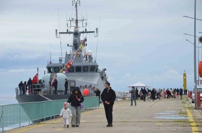 Sinop&rsquo;ta 23 Nisan coşkusu: TCG Kilimli ve TCSG-DOST ziyarete a&ccedil;ıldı
