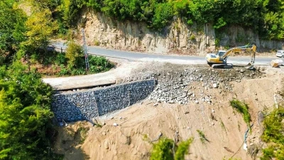 Sinop’ta çöken yol onarıldı
