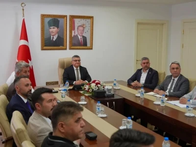 Sinop&rsquo;ta demir yolu projesi i&ccedil;in kritik toplantı

