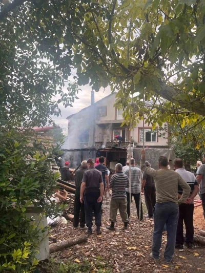 Sinop’ta ev yangını: Tüpün patlama anı kamerada
