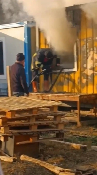 Sinop&rsquo;ta konteyner yangını korkuttu
