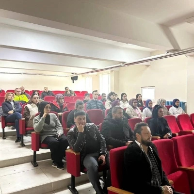 Sinop&rsquo;ta narkotik ekiplerinden velilere "zehir" eğitimi
