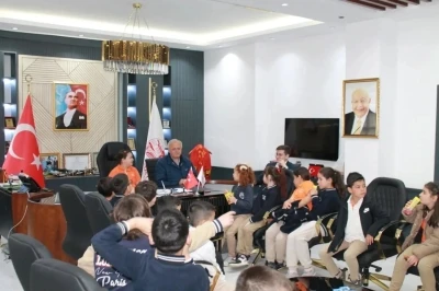 Sinop&rsquo;ta &ouml;ğrenciler devlet kurumlarının işleyişini yerinde &ouml;ğrendi
