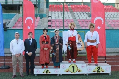 Sinop&rsquo;ta &ouml;ğrenciler ok&ccedil;ulukta h&uuml;nerlerini sergiledi
