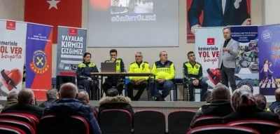 Sinop&rsquo;ta okul servis şof&ouml;rlerine trafik g&uuml;venliği eğitimi
