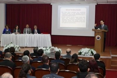 Sinop&rsquo;ta "Kamu Y&ouml;netiminde G&uuml;ncel Konular" paneli

