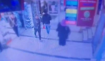 Sirkeci&rsquo;de işten &ccedil;ıkartılan şahsın silahla işyerine ateş a&ccedil;tığı anların yeni g&ouml;r&uuml;nt&uuml;leri ortaya &ccedil;ıktı
