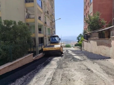 Şırnak Belediyesi yol onarımları için kolları sıvadı
